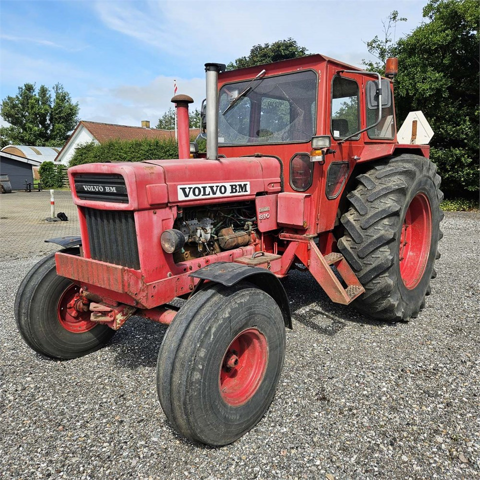 Volvo T810A - Τρακτέρ: φωτογραφία 1 Volvo T810A - Τρακτέρ: φωτογραφία 1