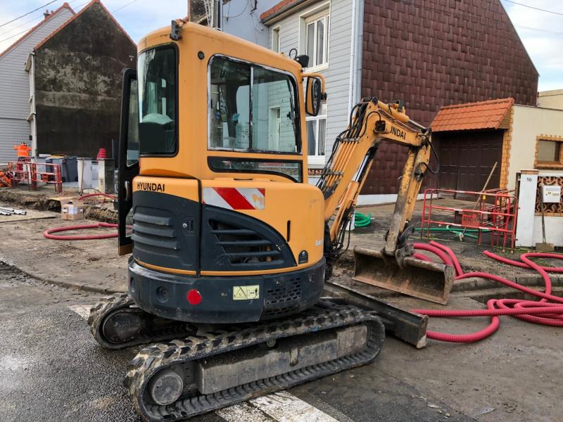 Hyundai 27Z-9 - Μίνι εκσκαφέας: φωτογραφία 3 Hyundai 27Z-9 - Μίνι εκσκαφέας: φωτογραφία 3