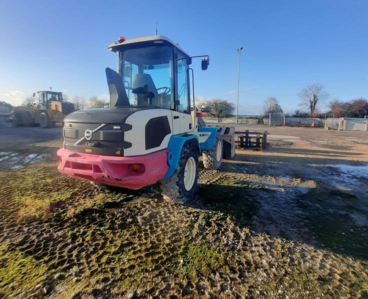 Volvo L 35G - Ελαστιχοφόρος φορτωτής: φωτογραφία 2 Volvo L 35G - Ελαστιχοφόρος φορτωτής: φωτογραφία 2