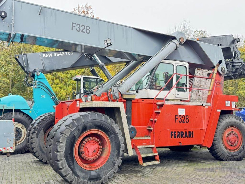 CVS Ferrari F328PB - Reachstacker: φωτογραφία 3 CVS Ferrari F328PB - Reachstacker: φωτογραφία 3