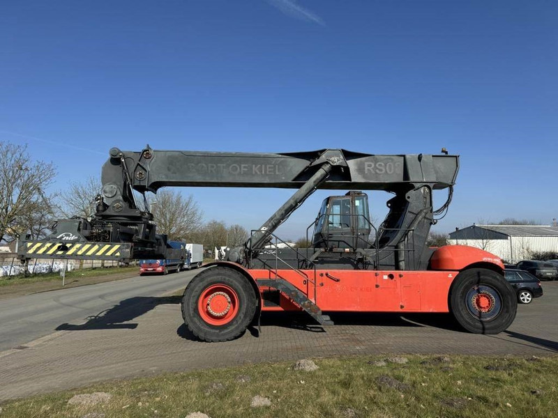 Linde C4540TL - Reachstacker: φωτογραφία 1 Linde C4540TL - Reachstacker: φωτογραφία 1