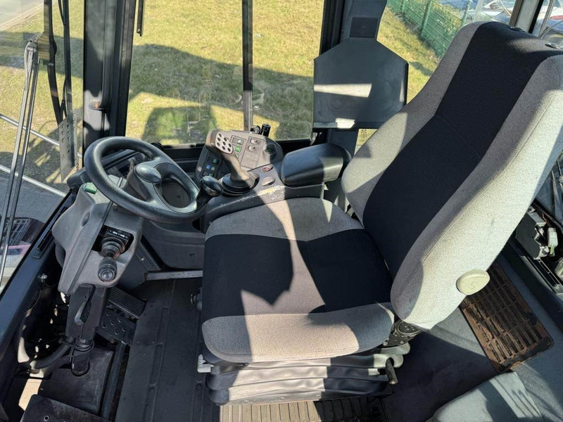 Linde C4540TL - Reachstacker: φωτογραφία 5 Linde C4540TL - Reachstacker: φωτογραφία 5