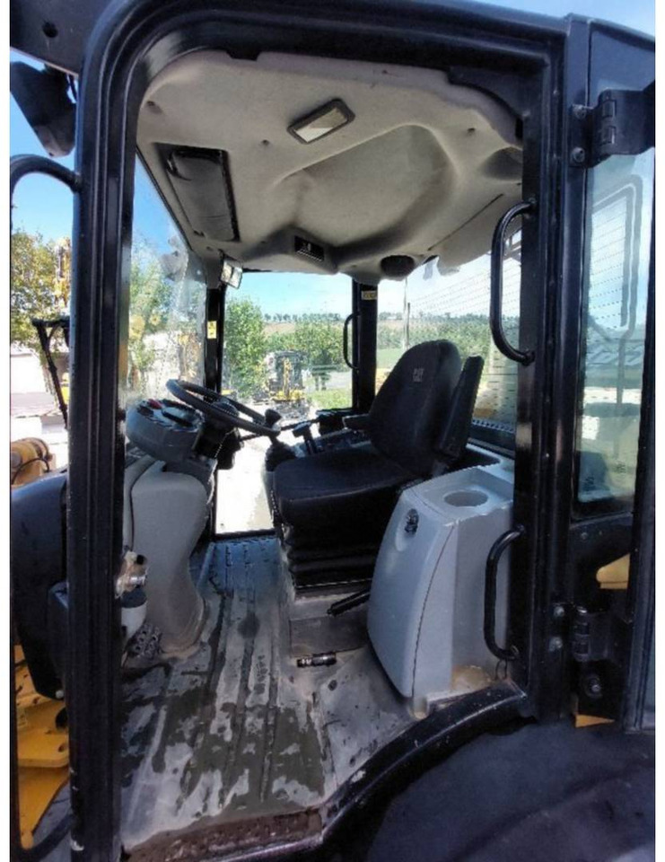 CAT 906H2 - Ελαστιχοφόρος φορτωτής: φωτογραφία 4 CAT 906H2 - Ελαστιχοφόρος φορτωτής: φωτογραφία 4