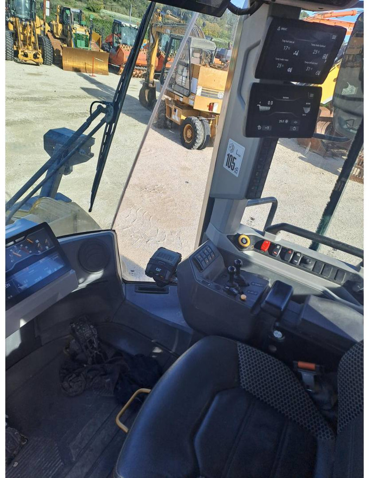 Ελαστιχοφόρος φορτωτής CAT 972 XE: φωτογραφία 13