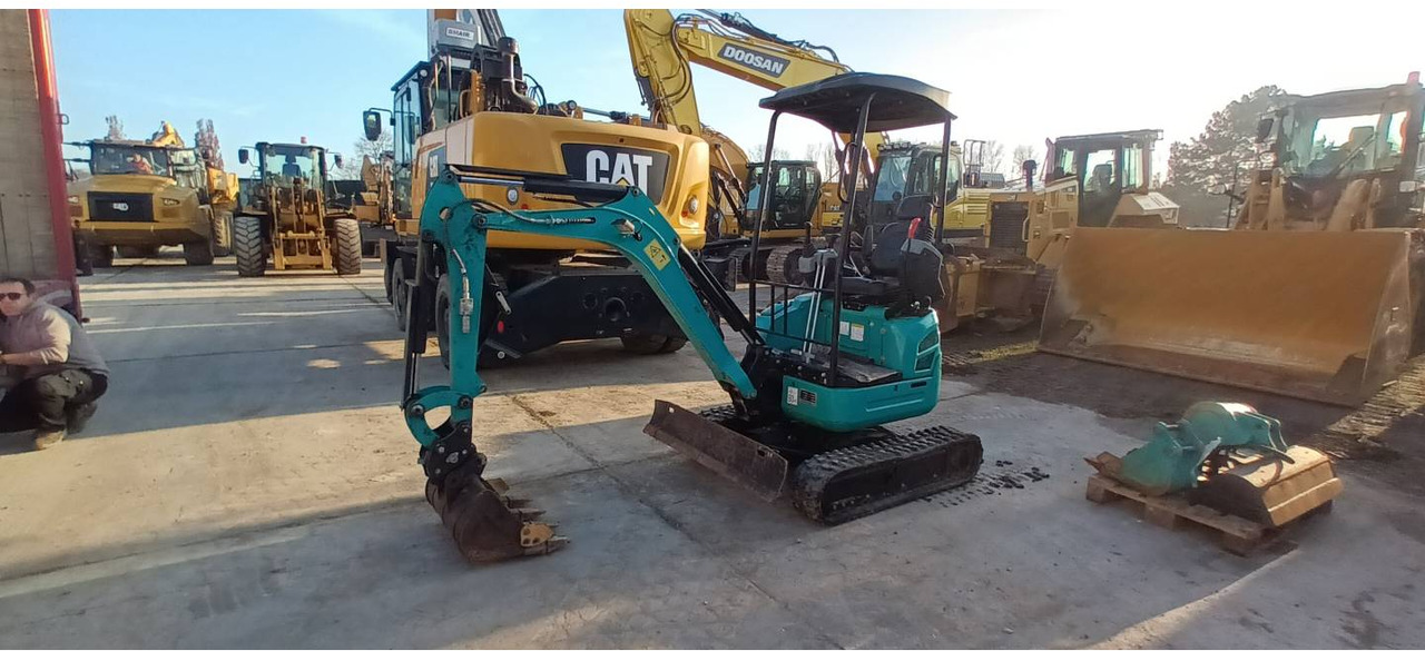 CAT ATTACHMENTS RM20-3KC - Ερπυστριοφόρος εκσκαφέας: φωτογραφία 1 CAT ATTACHMENTS RM20-3KC - Ερπυστριοφόρος εκσκαφέας: φωτογραφία 1