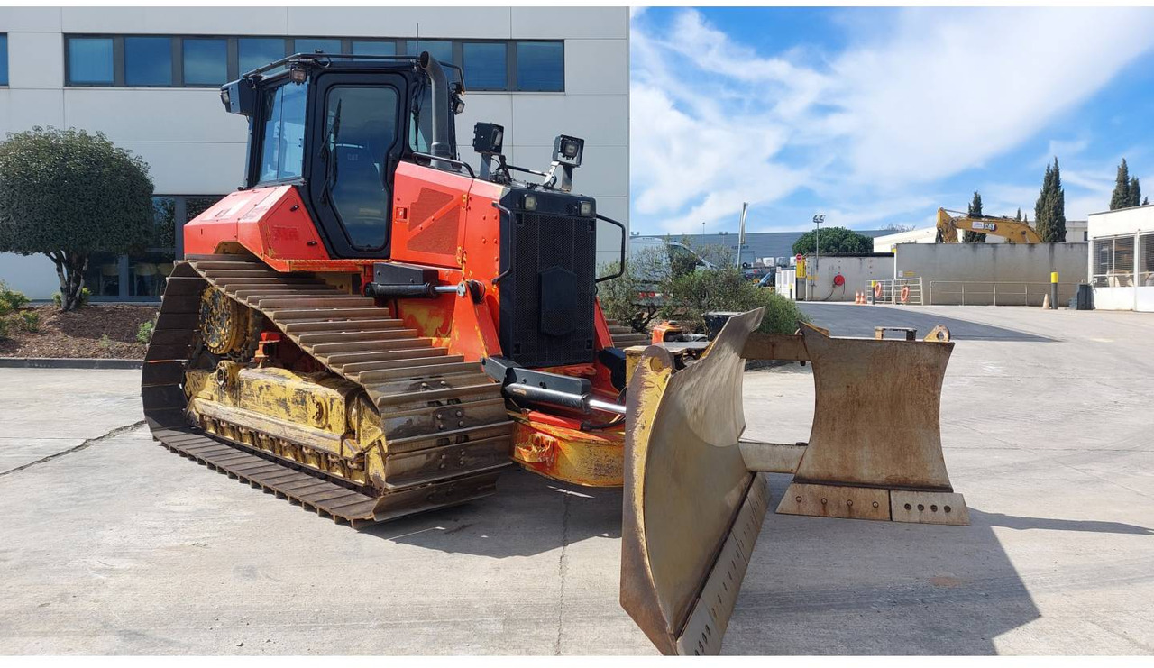 CAT D5 - Μπουλντόζα: φωτογραφία 2 CAT D5 - Μπουλντόζα: φωτογραφία 2