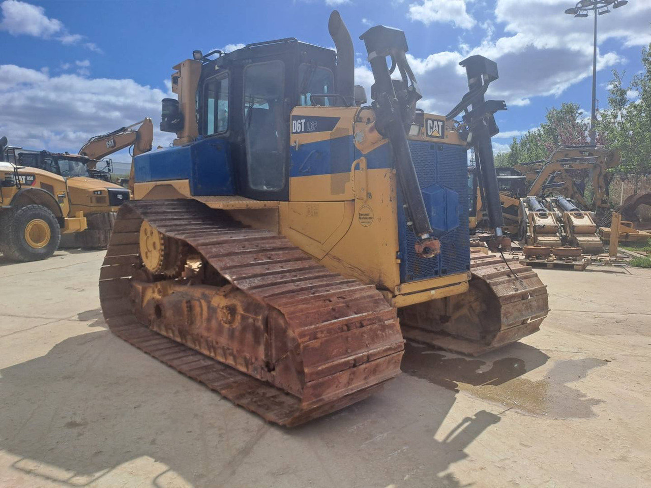 CAT D6TLC LGP - Μπουλντόζα: φωτογραφία 2 CAT D6TLC LGP - Μπουλντόζα: φωτογραφία 2