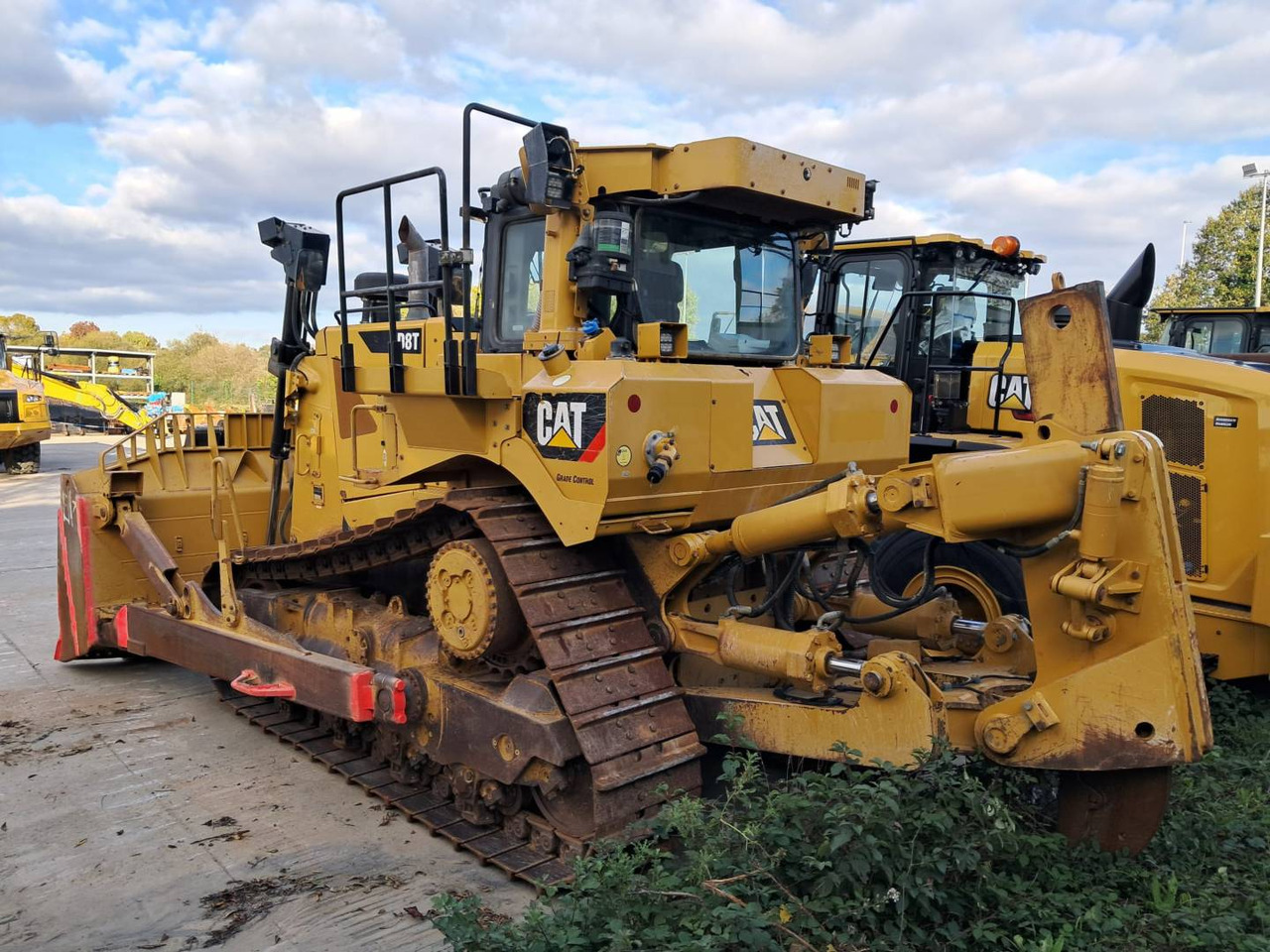 CAT D8T4F - Μπουλντόζα: φωτογραφία 4 CAT D8T4F - Μπουλντόζα: φωτογραφία 4