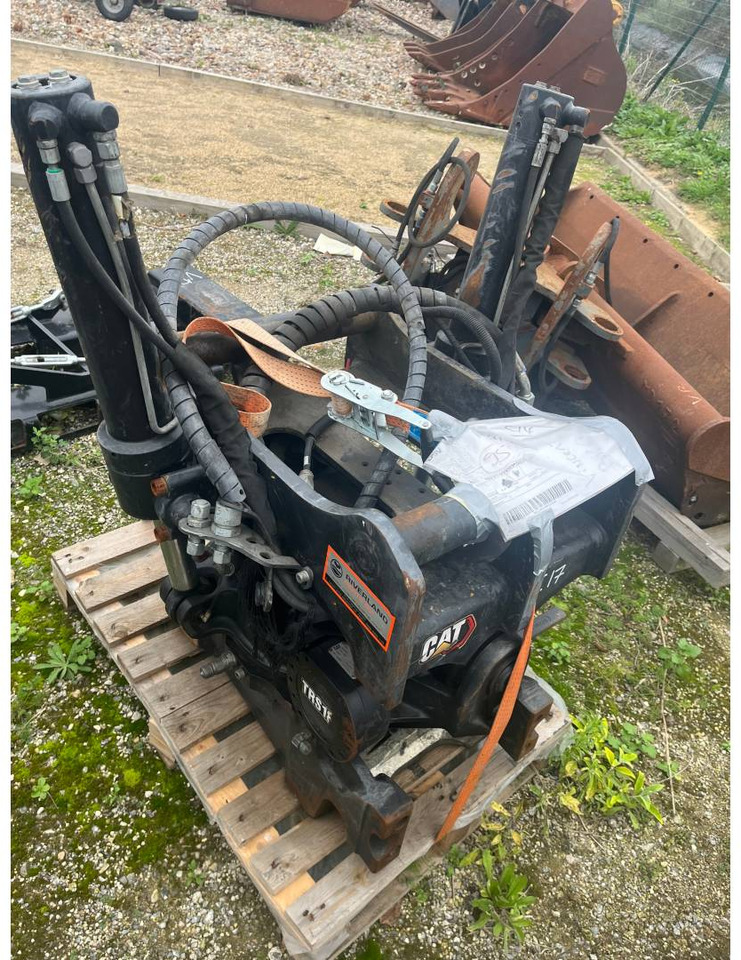 CAT TRS18/S70/S70 - Σύστημα tiltrotator: φωτογραφία 1 CAT TRS18/S70/S70 - Σύστημα tiltrotator: φωτογραφία 1