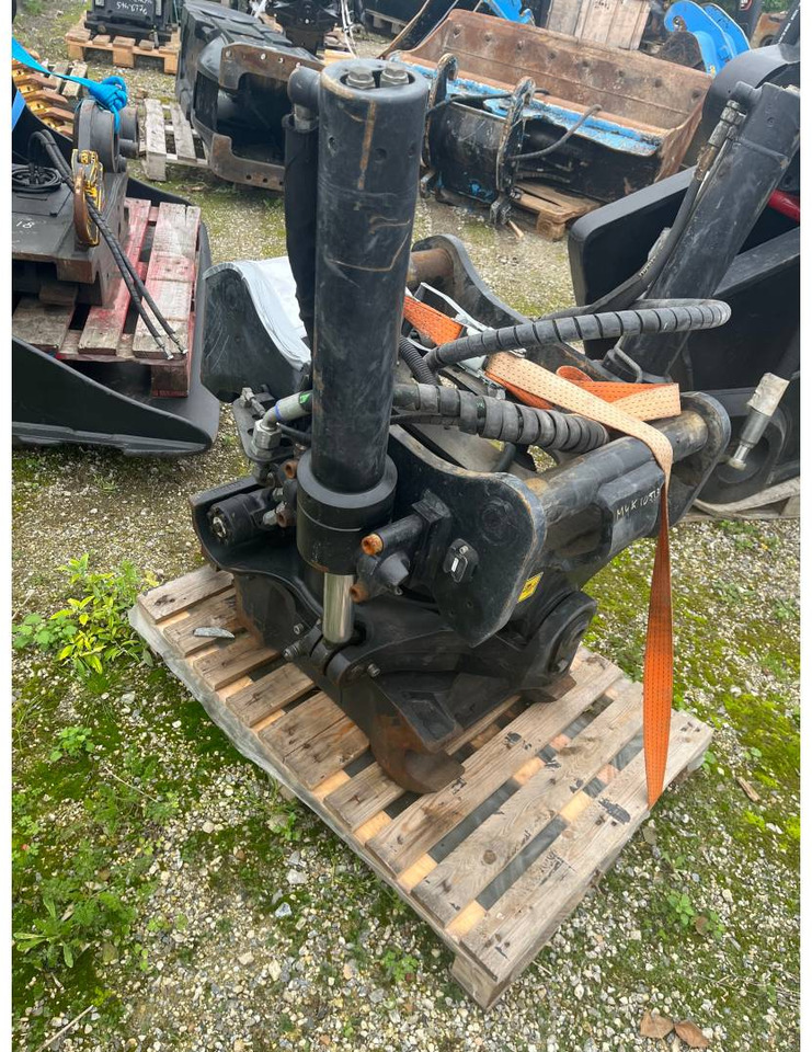 CAT TRS18/S70/S70 - Σύστημα tiltrotator: φωτογραφία 2 CAT TRS18/S70/S70 - Σύστημα tiltrotator: φωτογραφία 2