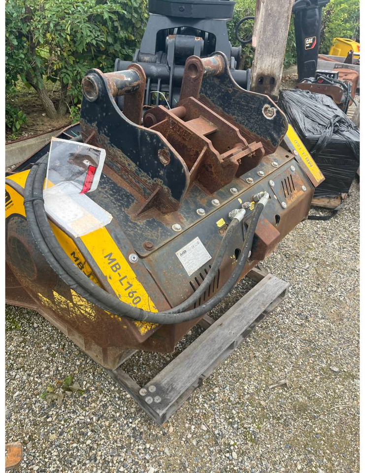 M B MANUFACTURING MB/L160/S2 - Κουβάς: φωτογραφία 1 M B MANUFACTURING MB/L160/S2 - Κουβάς: φωτογραφία 1