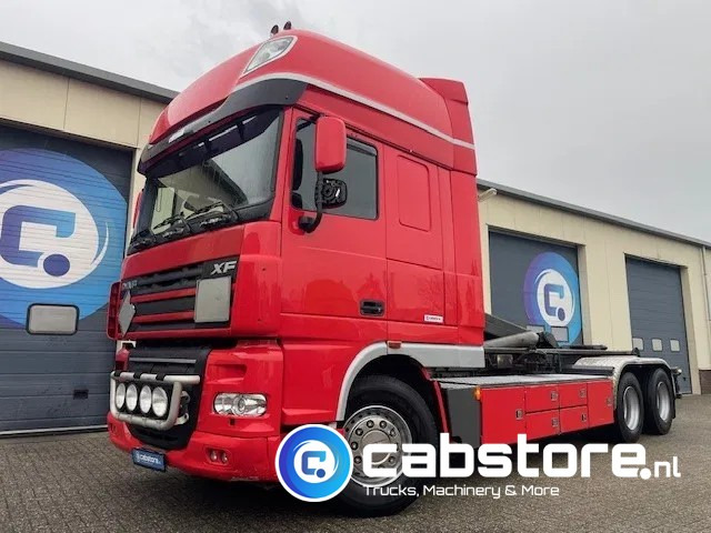 DAF XF 105 .460 FAS Euro 5 - Haakarmsysteem - Hooklift - Abrolkipper - Year 2006 - ANALOG TACHO - TUV 05-2025 - Φορτηγό φόρτωσης γάντζου: φωτογραφία 1 DAF XF 105 .460 FAS Euro 5 - Haakarmsysteem - Hooklift - Abrolkipper - Year 2006 - ANALOG TACHO - TUV 05-2025 - Φορτηγό φόρτωσης γάντζου: φωτογραφία 1