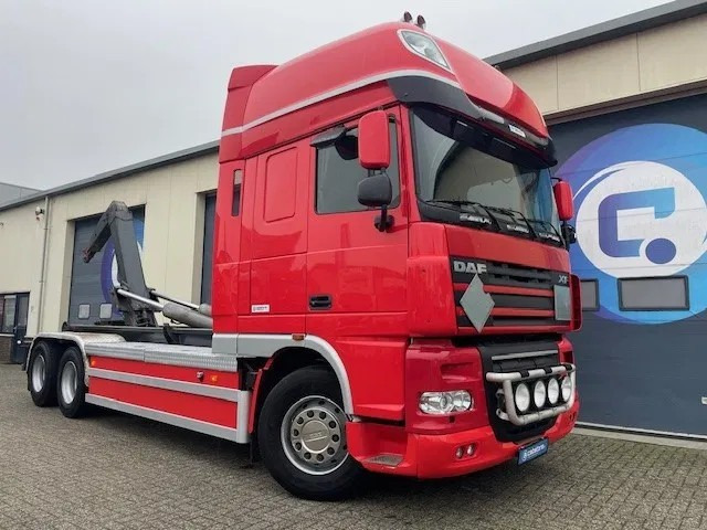 DAF XF 105 .460 FAS Euro 5 - Haakarmsysteem - Hooklift - Abrolkipper - Year 2006 - TUV 05-2025 - Φορτηγό φόρτωσης γάντζου: φωτογραφία 2 DAF XF 105 .460 FAS Euro 5 - Haakarmsysteem - Hooklift - Abrolkipper - Year 2006 - TUV 05-2025 - Φορτηγό φόρτωσης γάντζου: φωτογραφία 2
