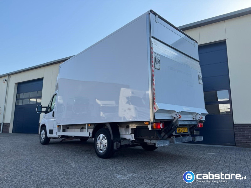 Fiat Ducato 2.3 Multijet 160 Pk Euro 6 - Bouwjaar 2021 - Handgeschakeld 6 speed - Airco - 3 zitplaatsen - Laadklep - Φορτηγό κόφα: φωτογραφία 3 Fiat Ducato 2.3 Multijet 160 Pk Euro 6 - Bouwjaar 2021 - Handgeschakeld 6 speed - Airco - 3 zitplaatsen - Laadklep - Φορτηγό κόφα: φωτογραφία 3