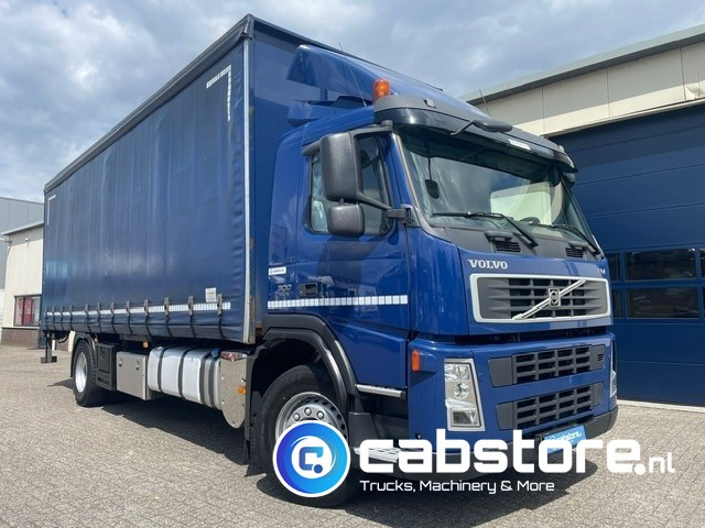 Volvo FM9 4X2R FAL9.0 RAD-A4 Volvo FM300 4x2 Euro 5 bakwagen - Schuifzeilen - Laadklep 2000 kg - Bouwjaar 2008 - Kooi-Aap heftruck - Φορτηγό κόφα: φωτογραφία 1 Volvo FM9 4X2R FAL9.0 RAD-A4 Volvo FM300 4x2 Euro 5 bakwagen - Schuifzeilen - Laadklep 2000 kg - Bouwjaar 2008 - Kooi-Aap heftruck - Φορτηγό κόφα: φωτογραφία 1