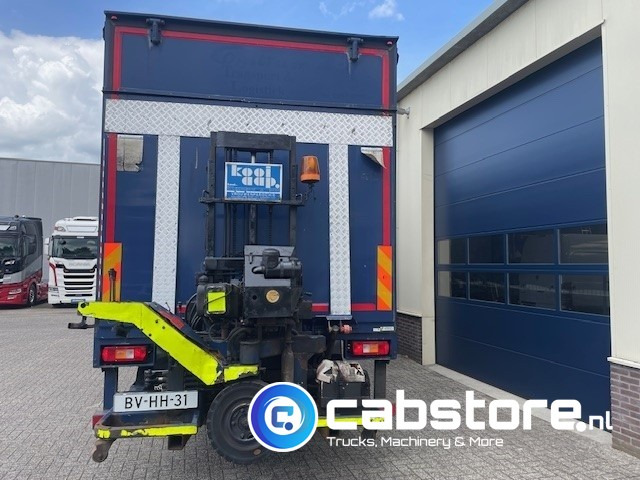 Volvo FM9 4X2R FAL9.0 RAD-A4 Volvo FM300 4x2 Euro 5 bakwagen - Schuifzeilen - Laadklep 2000 kg - Bouwjaar 2008 - Kooi-Aap heftruck - Φορτηγό κόφα: φωτογραφία 4 Volvo FM9 4X2R FAL9.0 RAD-A4 Volvo FM300 4x2 Euro 5 bakwagen - Schuifzeilen - Laadklep 2000 kg - Bouwjaar 2008 - Kooi-Aap heftruck - Φορτηγό κόφα: φωτογραφία 4