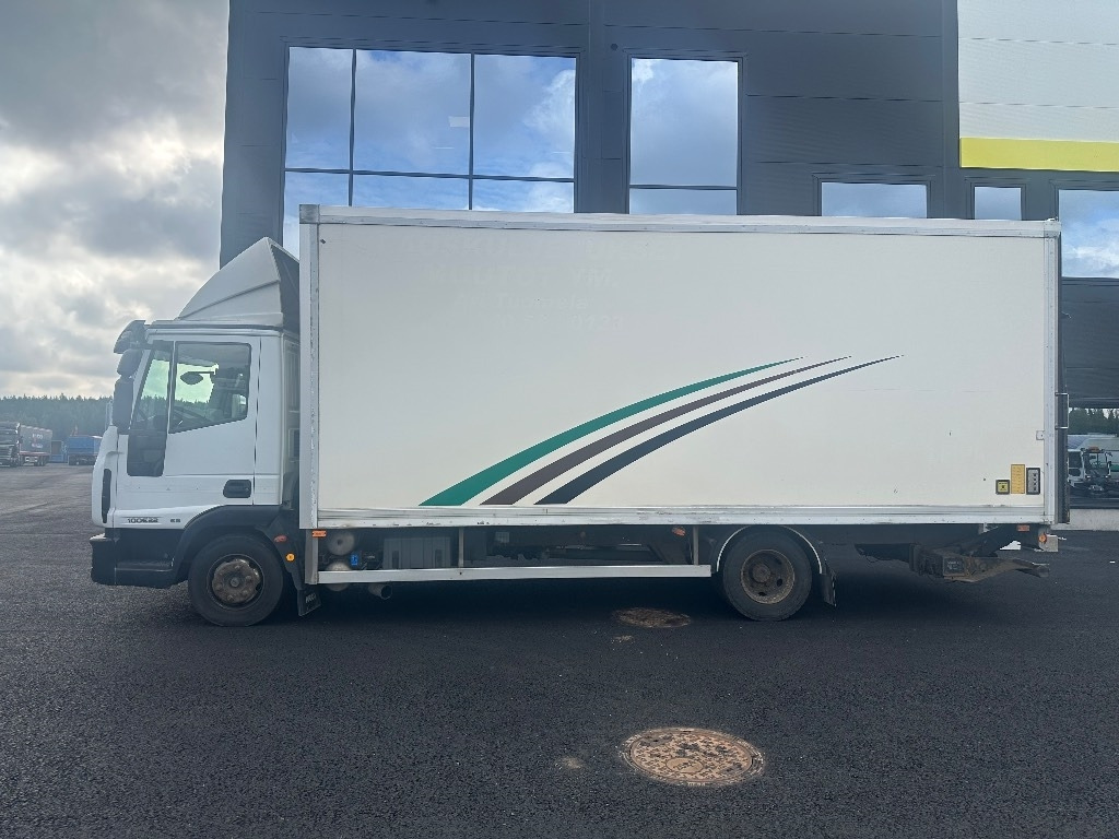 Iveco Eurocargo 100 E22 - Φορτηγό κόφα: φωτογραφία 5 Iveco Eurocargo 100 E22 - Φορτηγό κόφα: φωτογραφία 5