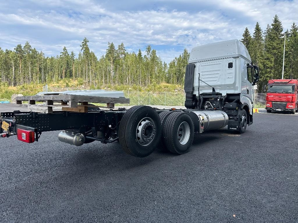 Iveco S-Way AS26S50 NP 2xLNG 6x2*4 - Φορτηγό σασί: φωτογραφία 4 Iveco S-Way AS26S50 NP 2xLNG 6x2*4 - Φορτηγό σασί: φωτογραφία 4