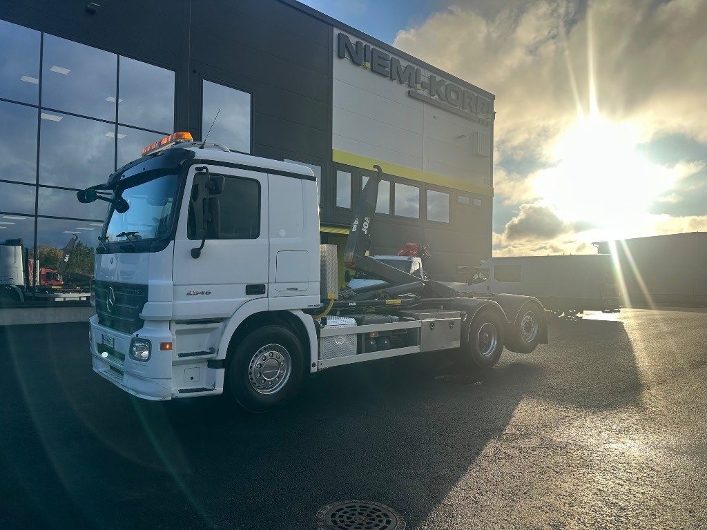 Mercedes-Benz Actros 2545 L 6x2 - Φορτηγό φόρτωσης γάντζου: φωτογραφία 1 Mercedes-Benz Actros 2545 L 6x2 - Φορτηγό φόρτωσης γάντζου: φωτογραφία 1