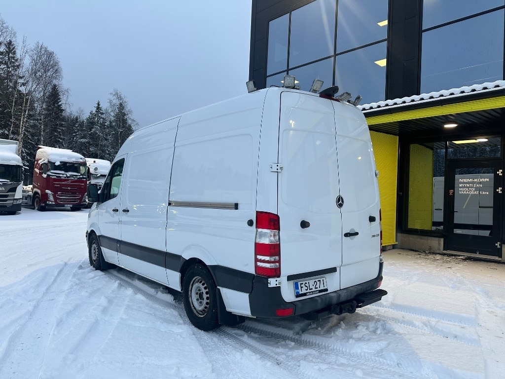 Mercedes-Benz Sprinter 316 HUOLTOAUTO - Βαν: φωτογραφία 4 Mercedes-Benz Sprinter 316 HUOLTOAUTO - Βαν: φωτογραφία 4
