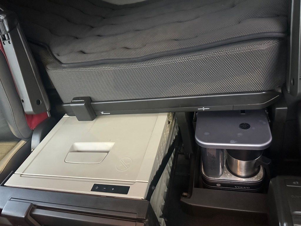 Φορτηγό φόρτωσης γάντζου Volvo FH 500 8X4*4: φωτογραφία 21 Φορτηγό φόρτωσης γάντζου Volvo FH 500 8X4*4: φωτογραφία 21