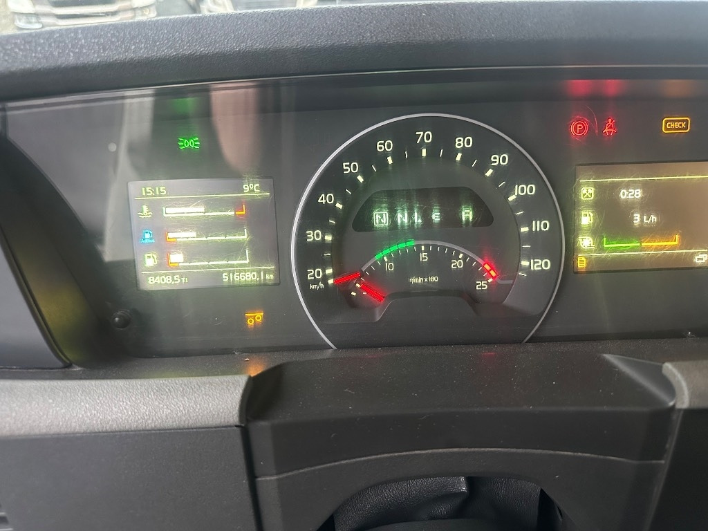 Φορτηγό φόρτωσης γάντζου Volvo FH 500 8X4*4: φωτογραφία 19 Φορτηγό φόρτωσης γάντζου Volvo FH 500 8X4*4: φωτογραφία 19