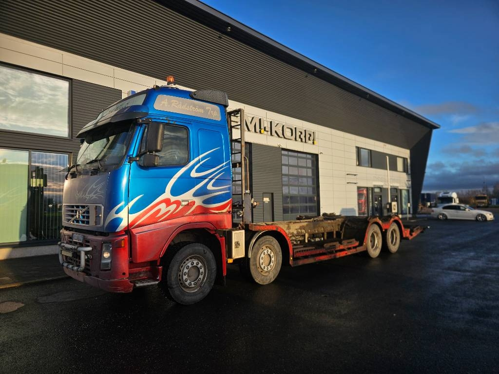 Volvo FH12 8x4 - Φορτηγό ξυλείας: φωτογραφία 1 Volvo FH12 8x4 - Φορτηγό ξυλείας: φωτογραφία 1