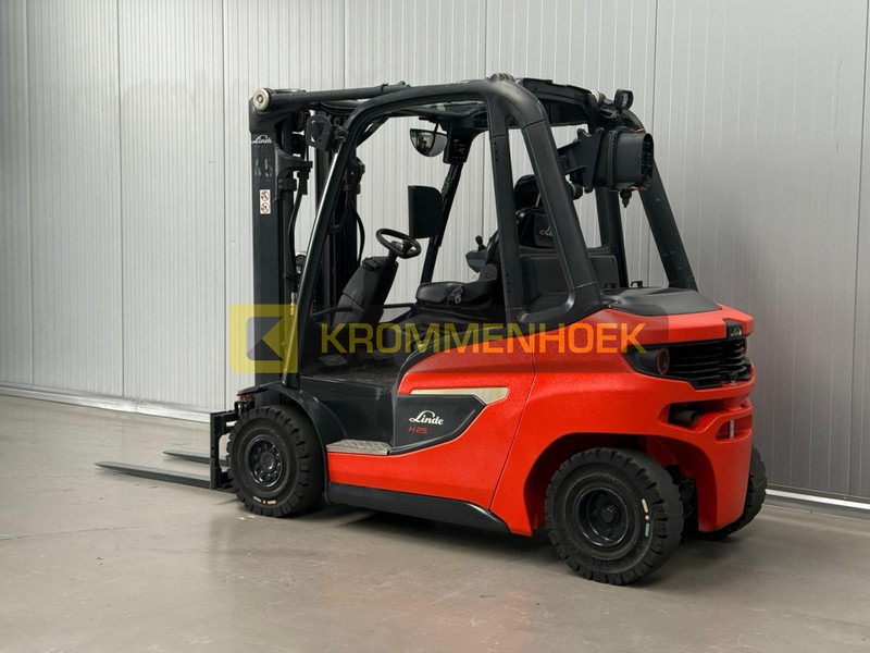 Linde H 25 D - Πετρελαιοκίνητο περονοφόρο: φωτογραφία 3 Linde H 25 D - Πετρελαιοκίνητο περονοφόρο: φωτογραφία 3