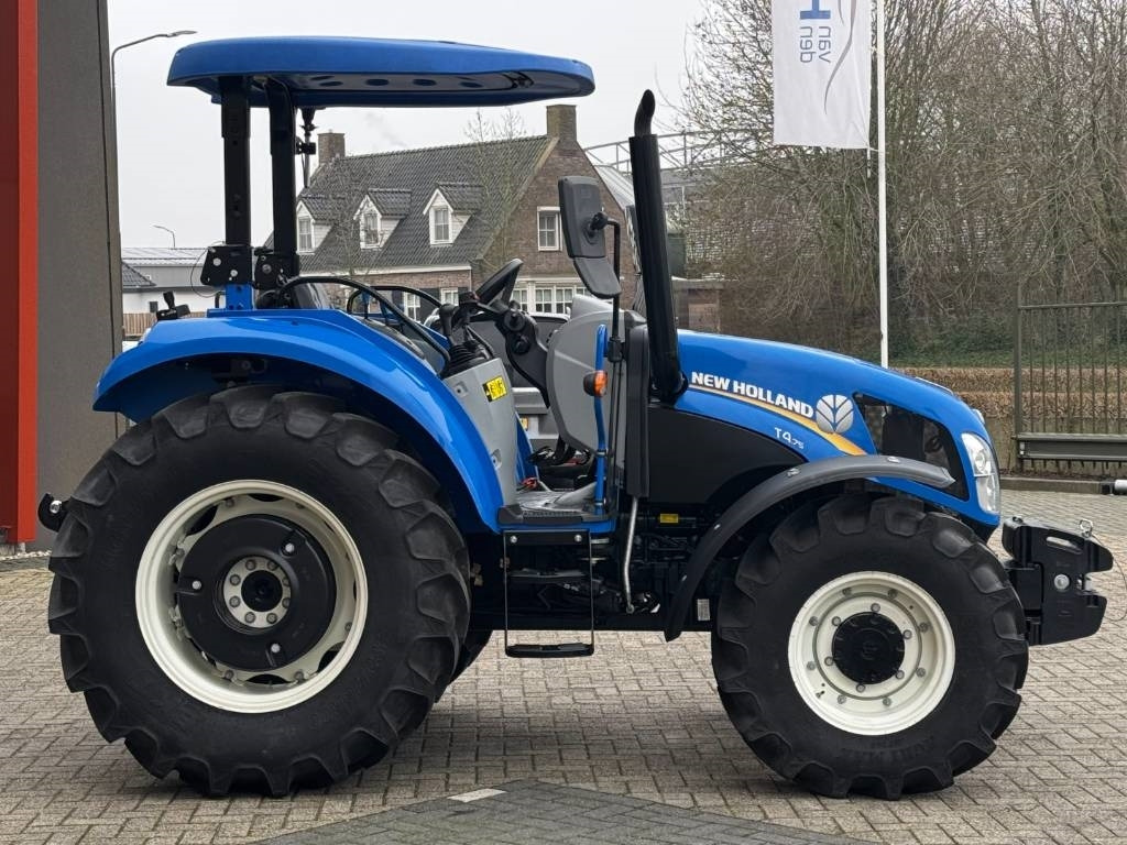 New Holland T4.75, Power Shuttle, creepspeed, ROPS! - Τρακτέρ: φωτογραφία 5 New Holland T4.75, Power Shuttle, creepspeed, ROPS! - Τρακτέρ: φωτογραφία 5