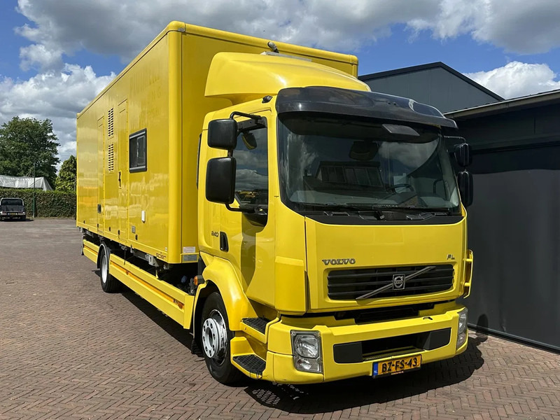Volvo FL 12.240 BDF ST.AIRCO+ KACHEL, DOUCHE, 2X BED, WASBAK - Φορτηγό κόφα: φωτογραφία 1 Volvo FL 12.240 BDF ST.AIRCO+ KACHEL, DOUCHE, 2X BED, WASBAK - Φορτηγό κόφα: φωτογραφία 1