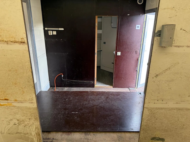 Volvo FL 12.240 STAND Airco 2x bed Douche Heater - Φορτηγό κόφα: φωτογραφία 4 Volvo FL 12.240 STAND Airco 2x bed Douche Heater - Φορτηγό κόφα: φωτογραφία 4