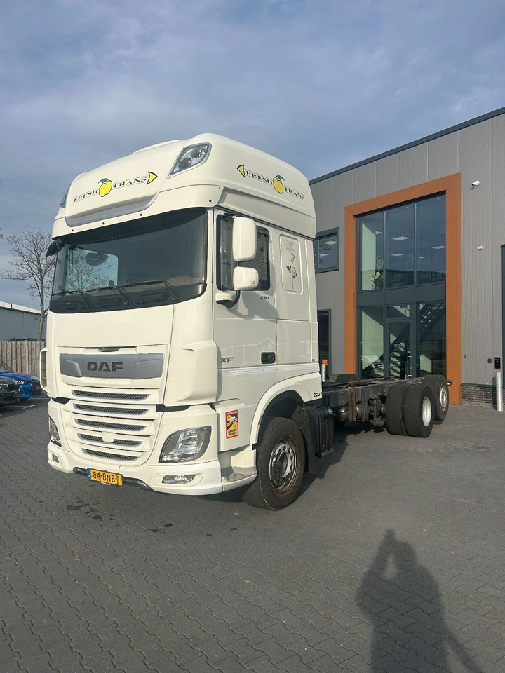 DAF XF 530 XF530 Super Space Cab FAR - Φορτηγό σασί: φωτογραφία 1 DAF XF 530 XF530 Super Space Cab FAR - Φορτηγό σασί: φωτογραφία 1