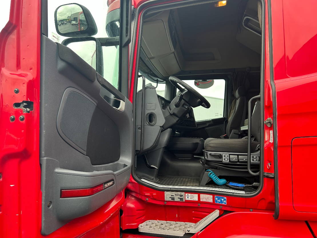 Scania R580 V8 R580 v8 Topline Retarder Full Airsuspension Double Glass - Τράκτορας: φωτογραφία 4 Scania R580 V8 R580 v8 Topline Retarder Full Airsuspension Double Glass - Τράκτορας: φωτογραφία 4