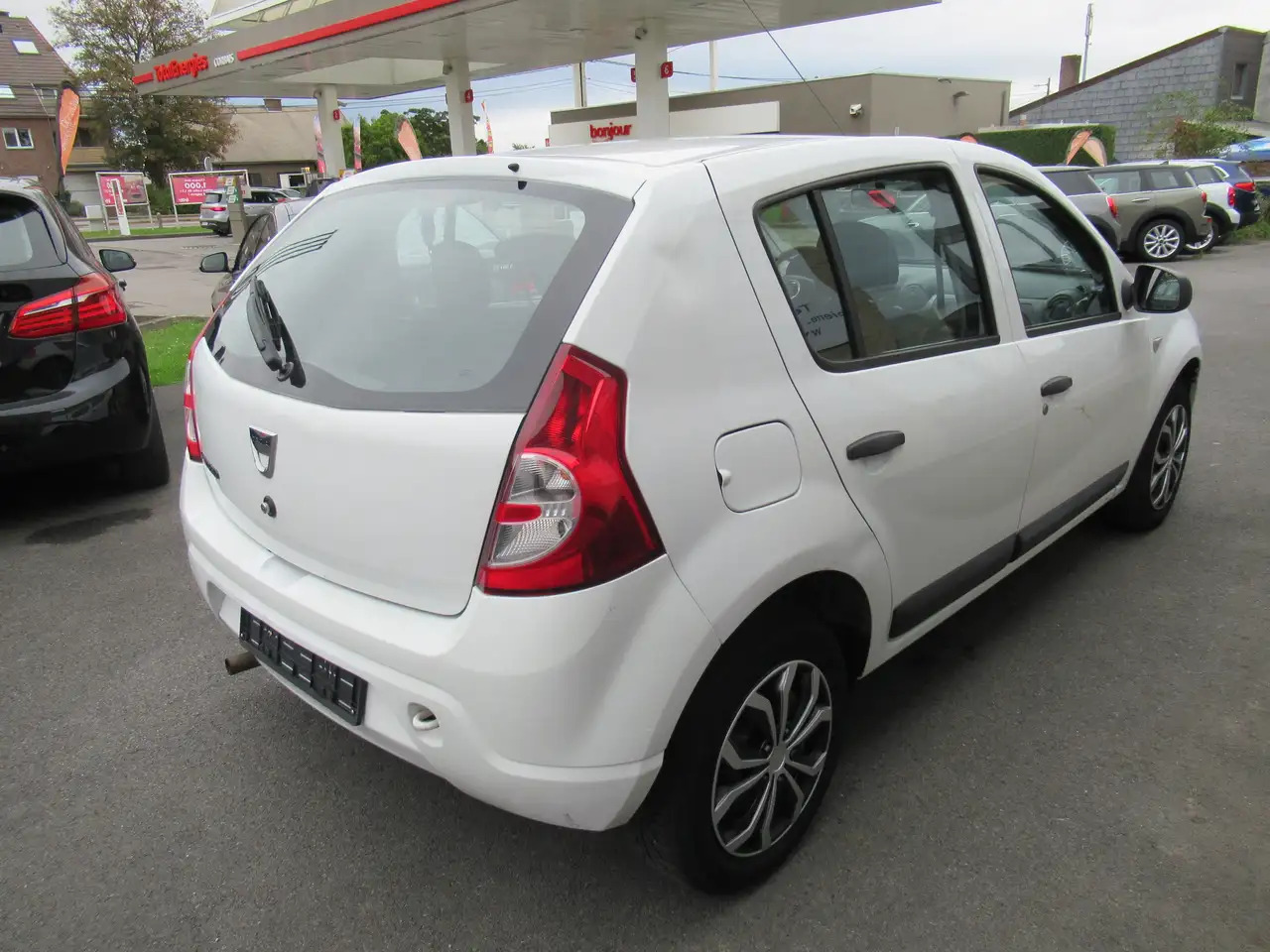Dacia Sandero Sandero 1.2i Ambiance - Αυτοκίνητο: φωτογραφία 2 Dacia Sandero Sandero 1.2i Ambiance - Αυτοκίνητο: φωτογραφία 2