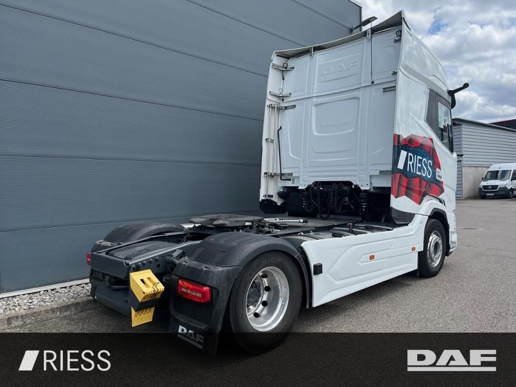 DAF XG+ 530 FT Alcoa Leder Intarder Standklima Hydra DAF XG+ 530 FT Alcoa Leder Intarder Standklima Hydra - Τράκτορας: φωτογραφία 3 DAF XG+ 530 FT Alcoa Leder Intarder Standklima Hydra DAF XG+ 530 FT Alcoa Leder Intarder Standklima Hydra - Τράκτορας: φωτογραφία 3
