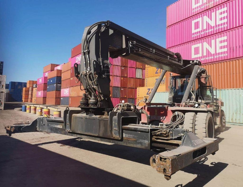 Kalmar DRG100-54S6 - Reachstacker: φωτογραφία 2 Kalmar DRG100-54S6 - Reachstacker: φωτογραφία 2