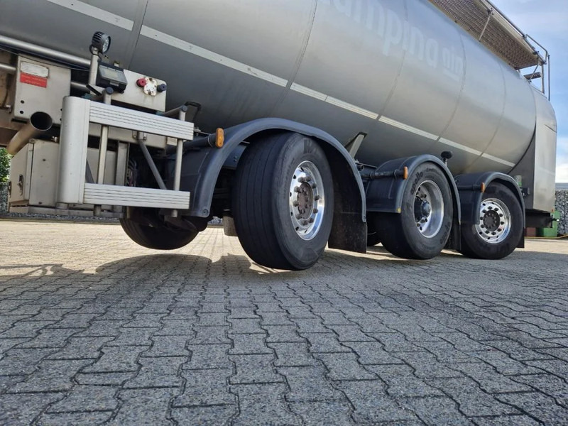 G.magyar 36000 liter geïsoleerde intra / melk tankoplegger met VSE Besturing en pomp - Επικαθήμενο βυτίο: φωτογραφία 5 G.magyar 36000 liter geïsoleerde intra / melk tankoplegger met VSE Besturing en pomp - Επικαθήμενο βυτίο: φωτογραφία 5