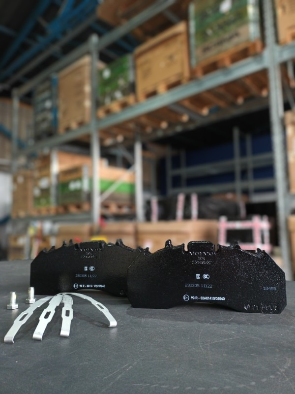 VOLVO BRAKE PAD KIT 23149532 - Τακάκια φρένων για Φορτηγό: φωτογραφία 3 VOLVO BRAKE PAD KIT 23149532 - Τακάκια φρένων για Φορτηγό: φωτογραφία 3