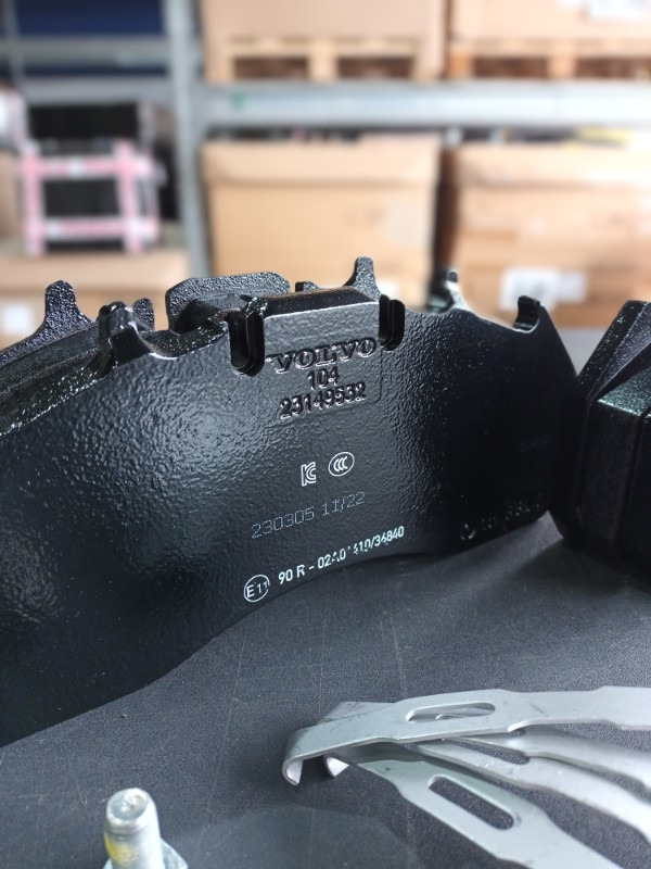 VOLVO BRAKE PAD KIT 23149532 - Τακάκια φρένων για Φορτηγό: φωτογραφία 4 VOLVO BRAKE PAD KIT 23149532 - Τακάκια φρένων για Φορτηγό: φωτογραφία 4