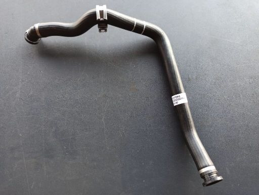 VOLVO CRANCASE VENTILATION HOSE - 22725966 - Κάρτερ για Φορτηγό: φωτογραφία 1 VOLVO CRANCASE VENTILATION HOSE - 22725966 - Κάρτερ για Φορτηγό: φωτογραφία 1