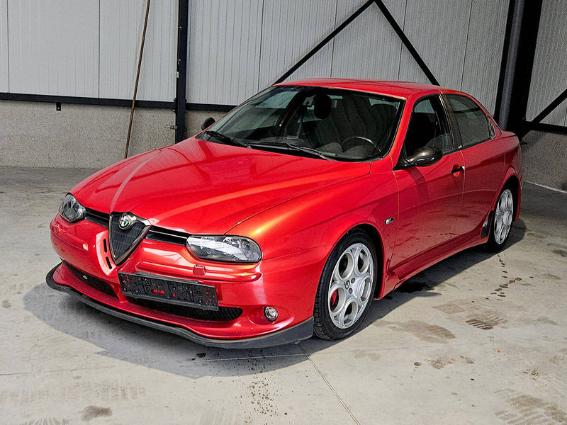 Alfa Romeo 156 GTA - Λιμουζίνα/ Sedan: φωτογραφία 1 Alfa Romeo 156 GTA - Λιμουζίνα/ Sedan: φωτογραφία 1
