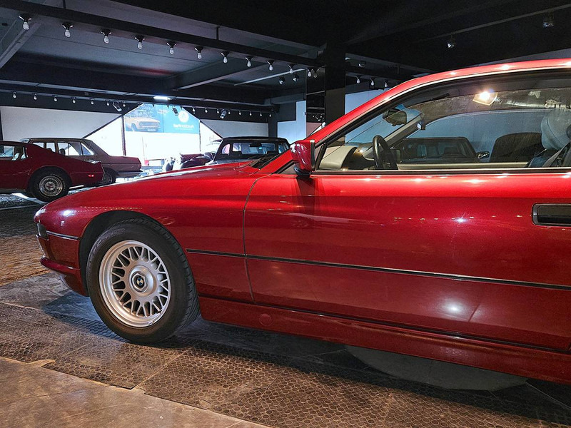 BMW 850iA - Αυτοκίνητο: φωτογραφία 4 BMW 850iA - Αυτοκίνητο: φωτογραφία 4