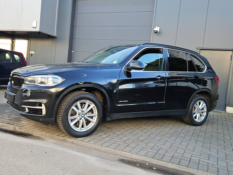 BMW X5 Drive 40e IPerformance - SUV: φωτογραφία 1 BMW X5 Drive 40e IPerformance - SUV: φωτογραφία 1