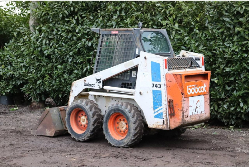 Bobcat 743 - Ελαστιχοφόρος φορτωτής: φωτογραφία 3 Bobcat 743 - Ελαστιχοφόρος φορτωτής: φωτογραφία 3