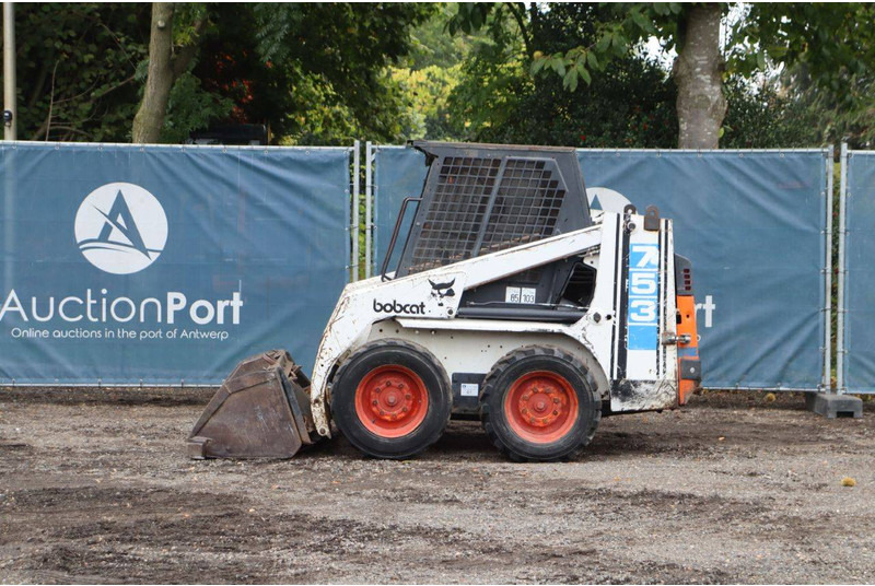 Bobcat 753 - Ελαστιχοφόρος φορτωτής: φωτογραφία 2 Bobcat 753 - Ελαστιχοφόρος φορτωτής: φωτογραφία 2