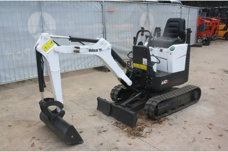 Bobcat E08 - Μίνι εκσκαφέας: φωτογραφία 1 Bobcat E08 - Μίνι εκσκαφέας: φωτογραφία 1