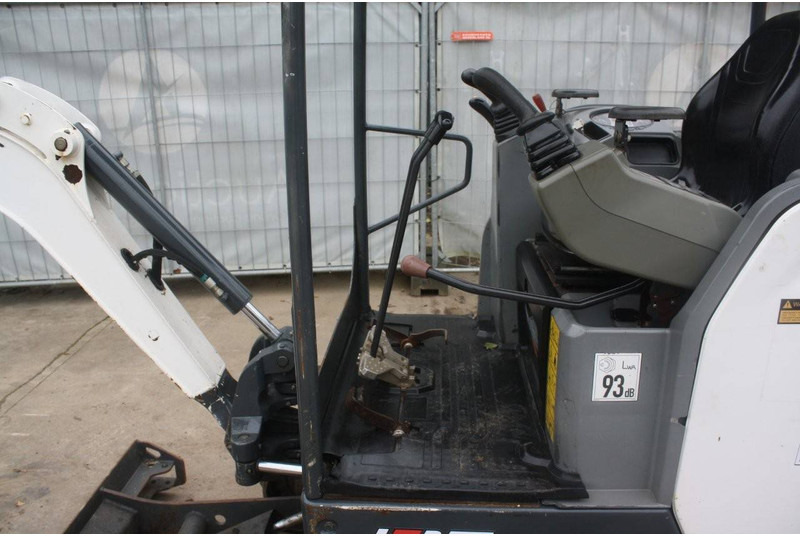 Bobcat E17 - Μίνι εκσκαφέας: φωτογραφία 5 Bobcat E17 - Μίνι εκσκαφέας: φωτογραφία 5