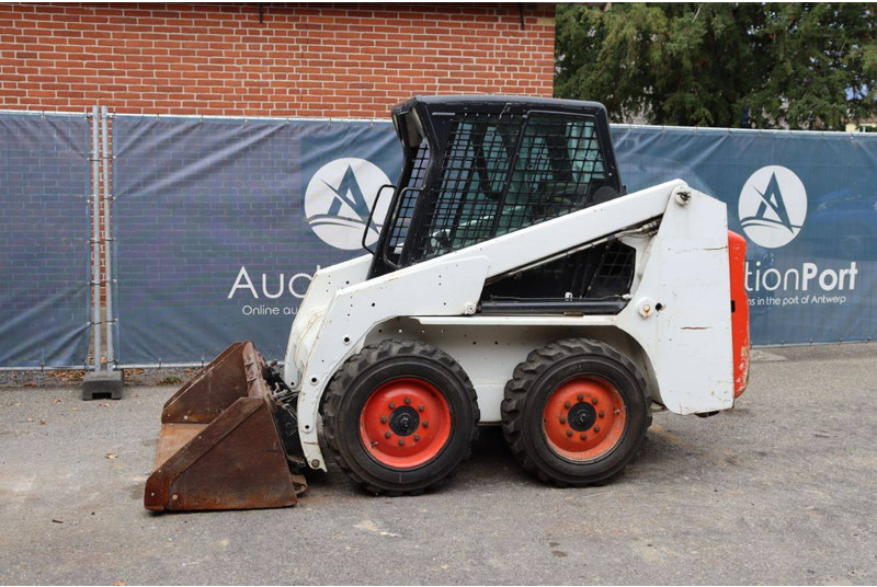 Bobcat S130 - Ελαστιχοφόρος φορτωτής: φωτογραφία 1 Bobcat S130 - Ελαστιχοφόρος φορτωτής: φωτογραφία 1