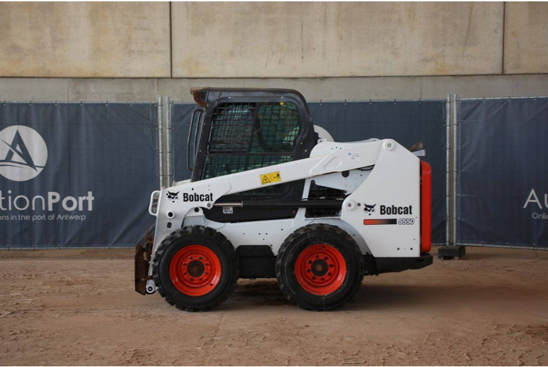 Bobcat S550 - Ελαστιχοφόρος φορτωτής: φωτογραφία 2 Bobcat S550 - Ελαστιχοφόρος φορτωτής: φωτογραφία 2