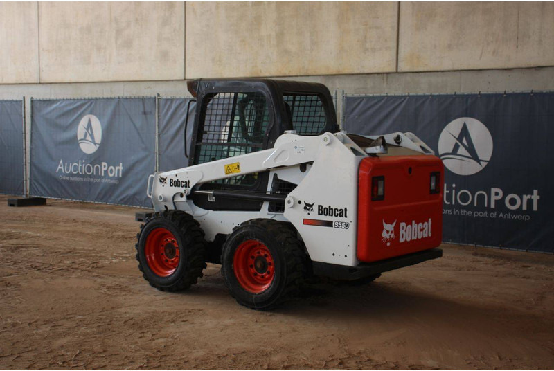 Bobcat S550 - Ελαστιχοφόρος φορτωτής: φωτογραφία 3 Bobcat S550 - Ελαστιχοφόρος φορτωτής: φωτογραφία 3